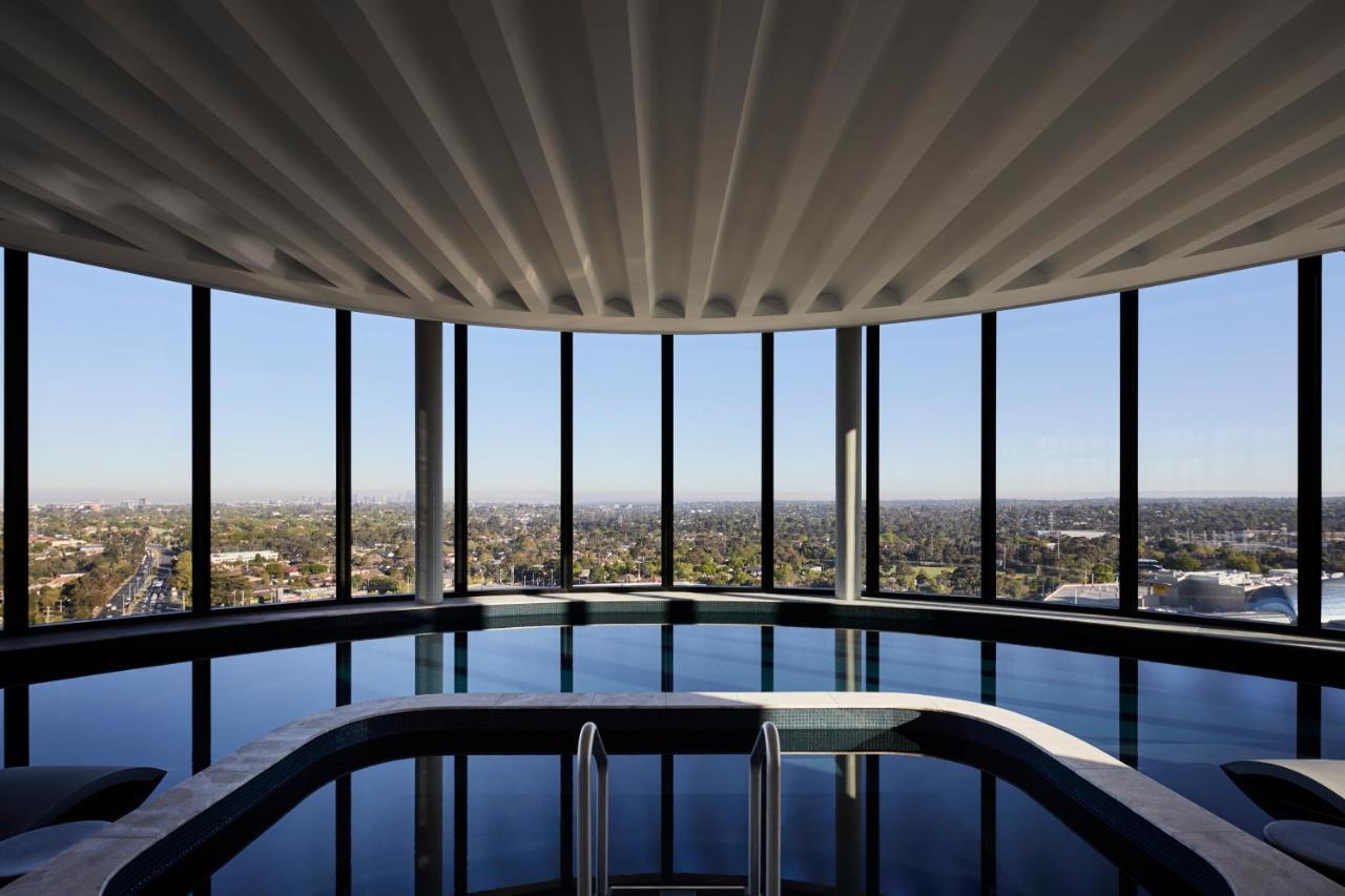 Hotel Chadstone Melbourne Mgallery Collection المظهر الخارجي الصورة The pool at the top of the building